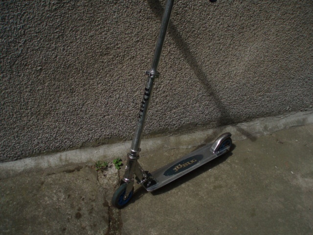 Skladacia ľahká kolobežka - 3