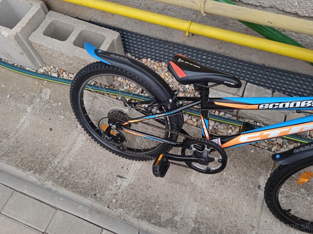 Predám CTM ako nový 20palcove kolesá -neutralny - 3