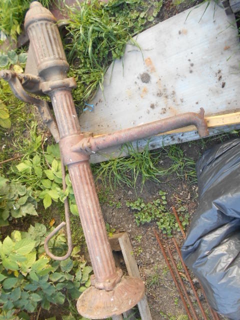 Sigma - ručná historická pumpa na vodu - 3