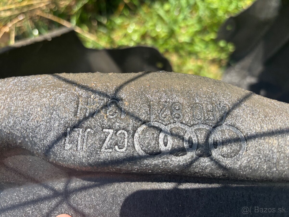 Podbehy originál Audi a6c6 - 3