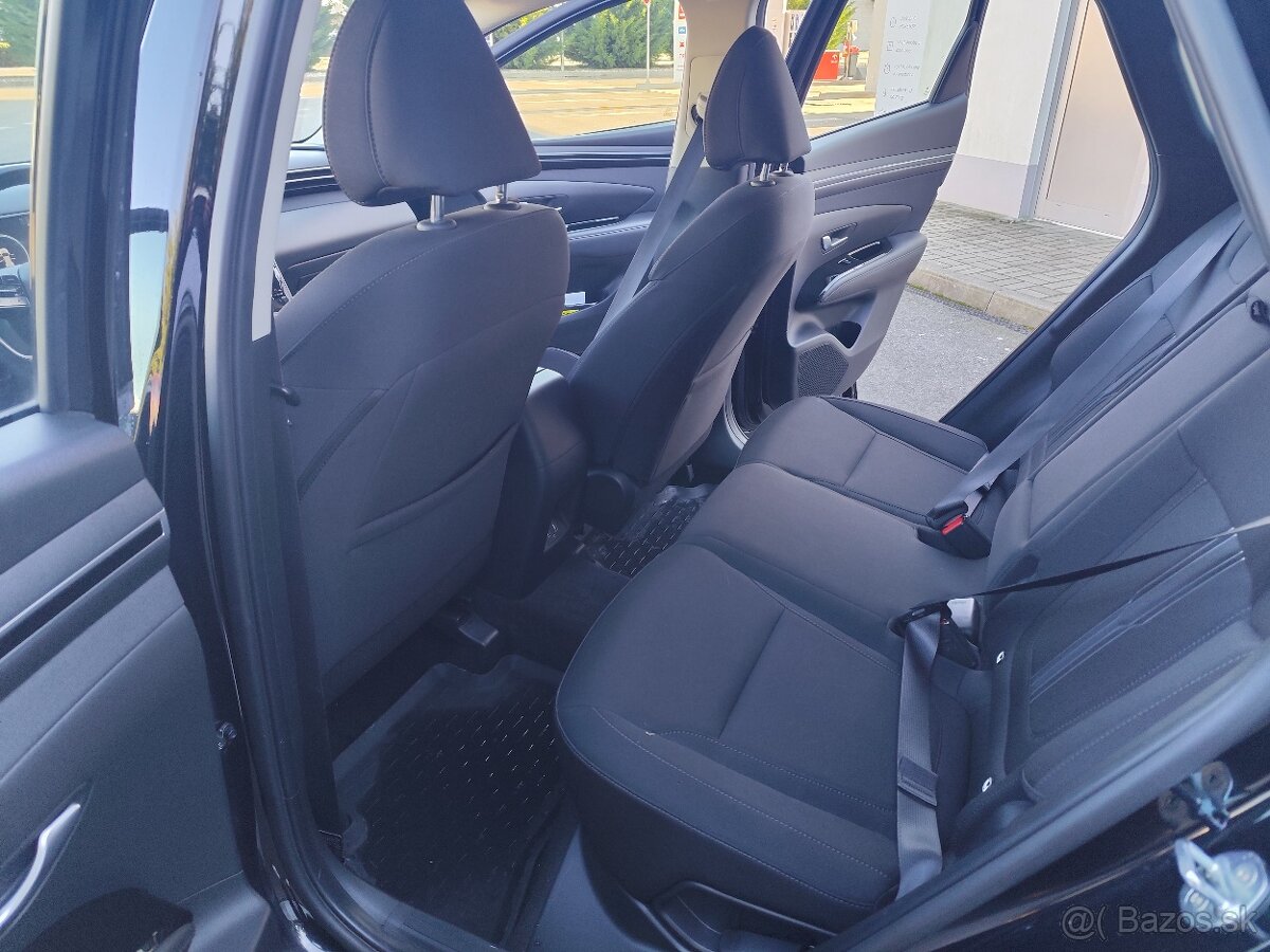 Hyundai Tucson NX4e - Family - 3