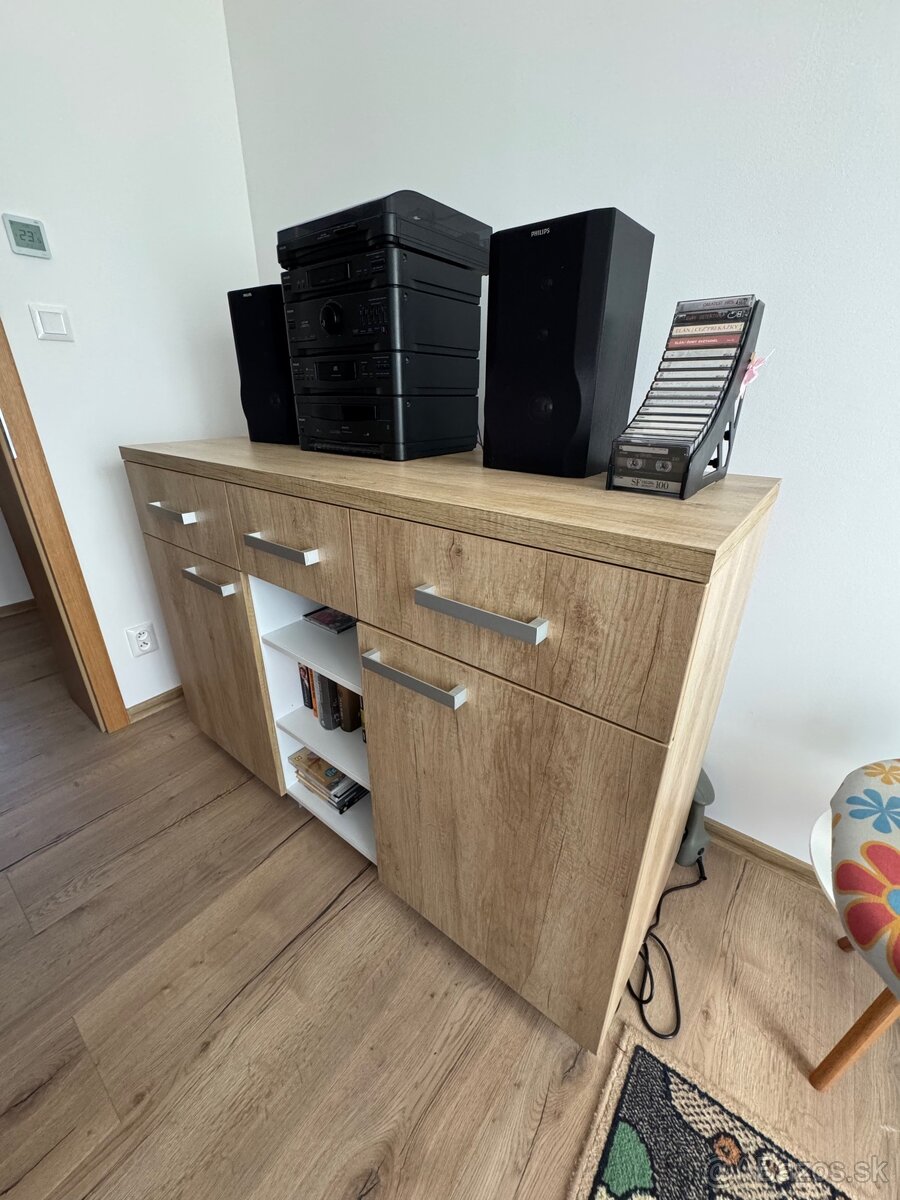 Komoda - 3