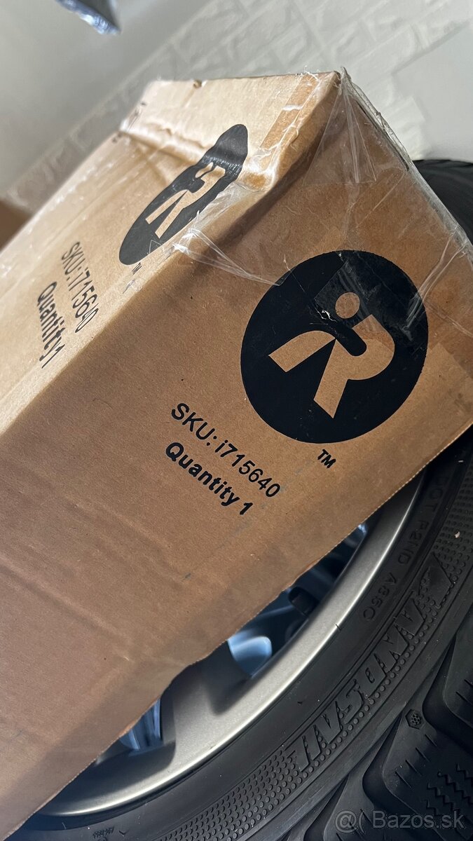 Predám čisto Nový Roomba i7 - 3