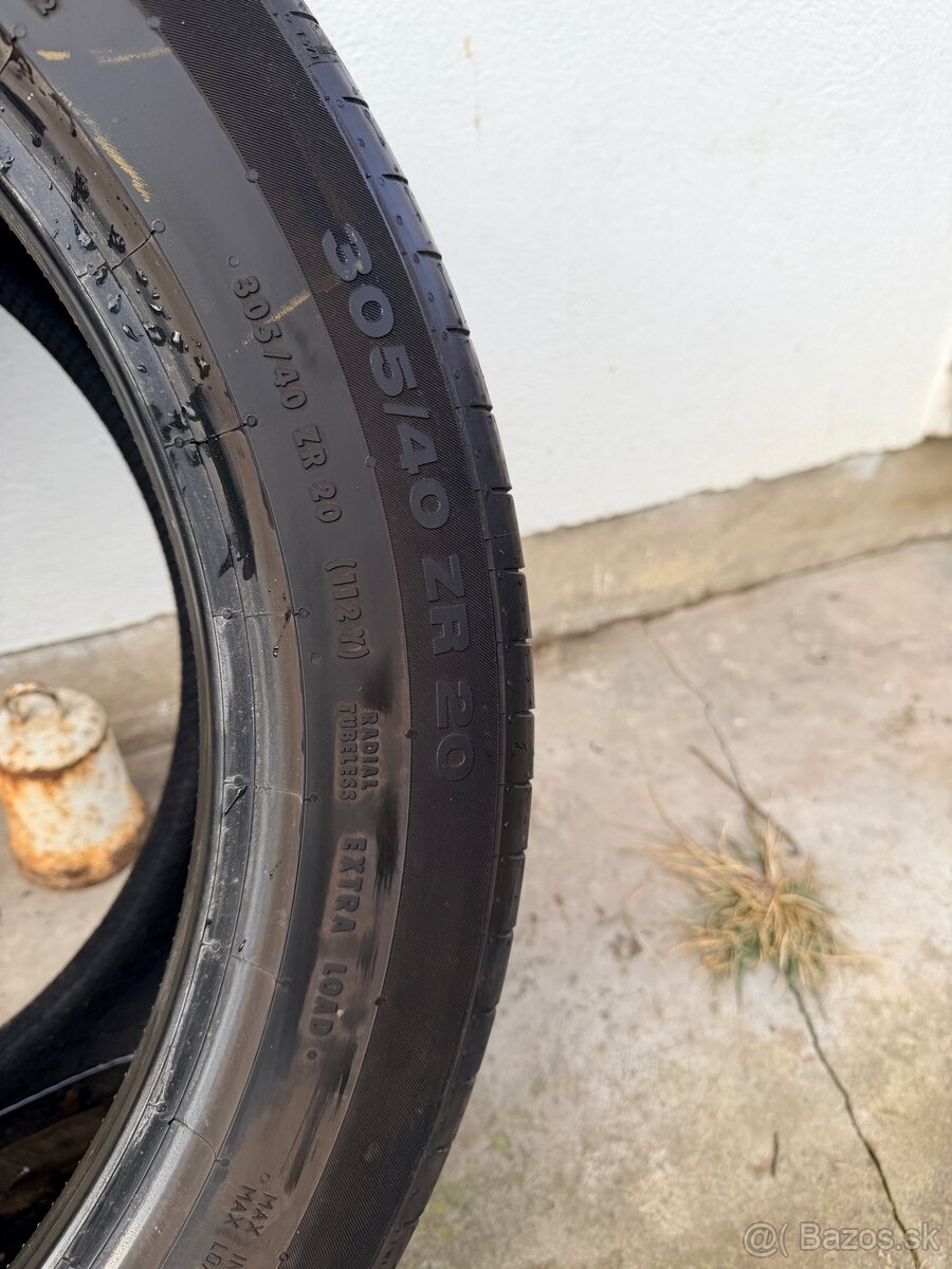 Continental305/40 ZR20 - 3