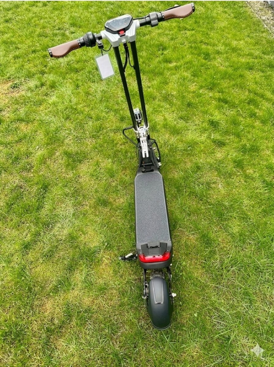 El. Kolobežka dual motor - 3