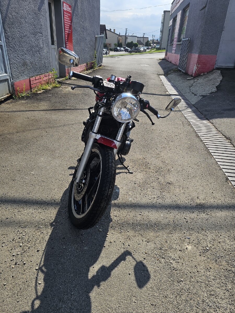 Yamaha XJ600 - 3
