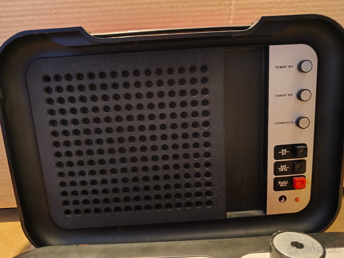 Predám kufríkový gramofón - 3