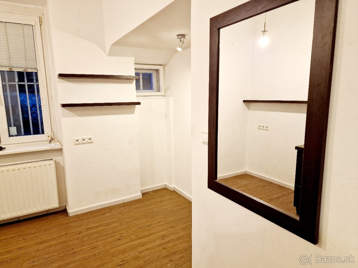 Prenajmem nebytový priestor v starom meste BA na Žilinskej - 3