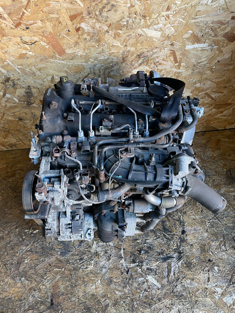 PRODÁM MOTOR D4H KIA SORENTO - 3