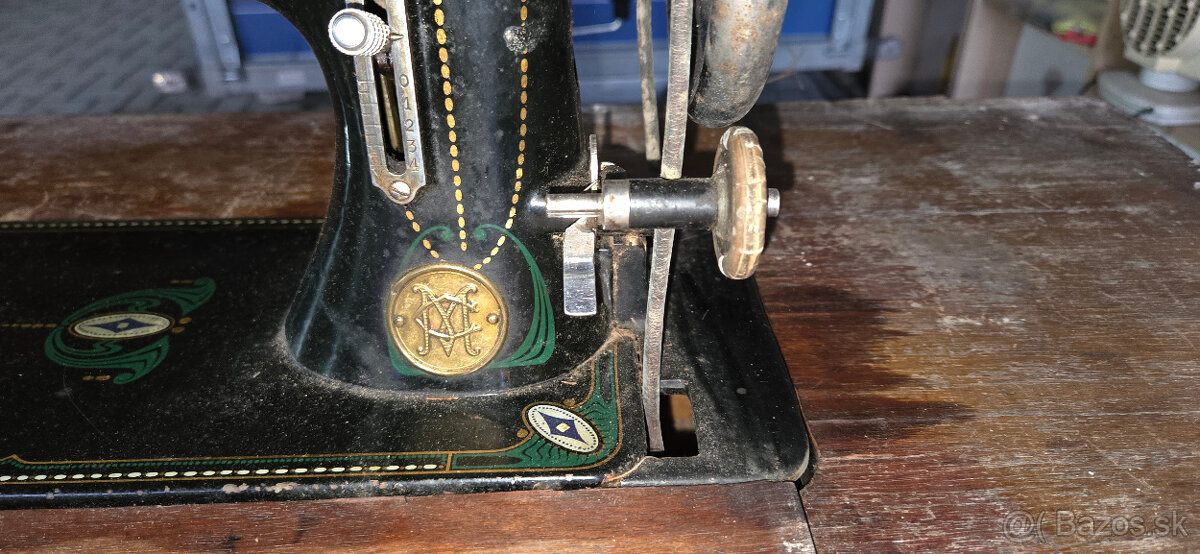 Historická šijacia mašina Berger - 3