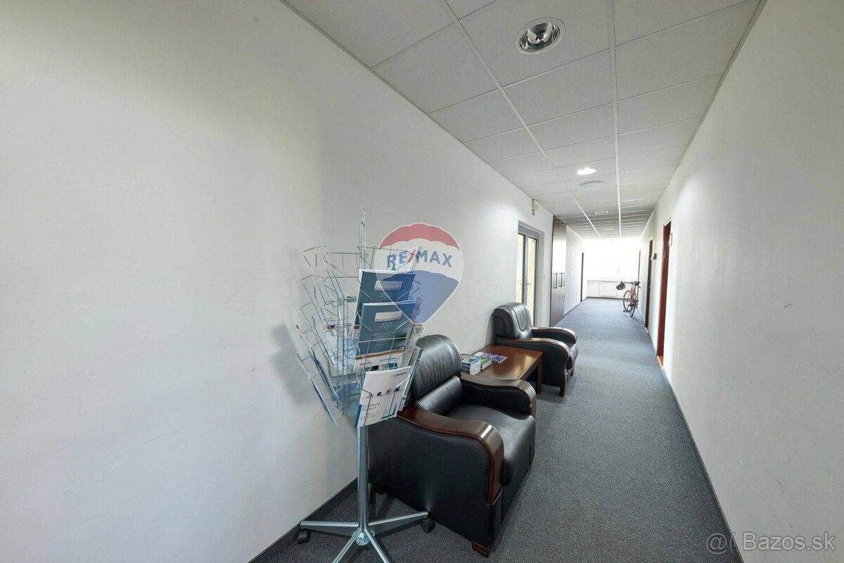RE/MAX | Kancelárske priestory na prenájom v centre mesta Ša - 3