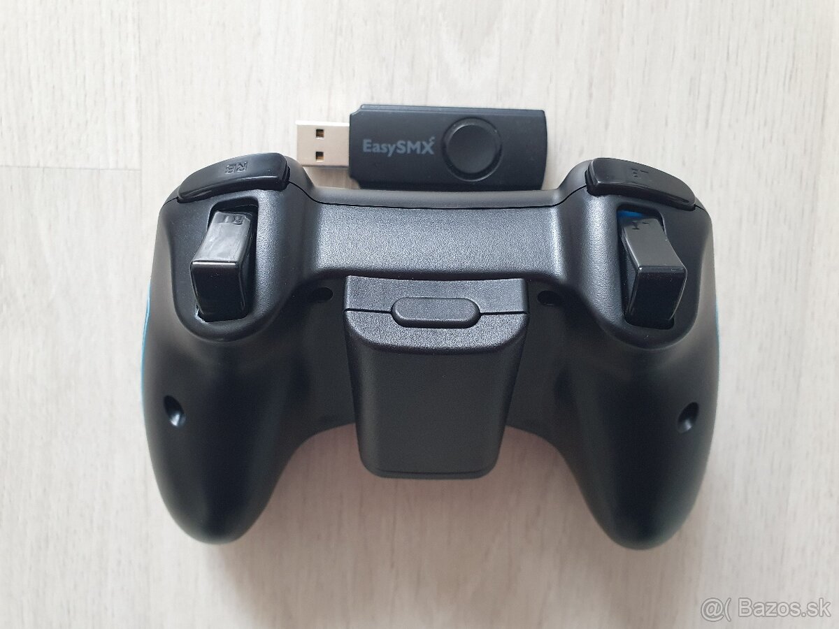 Predam PC herny ovladac X-box style s WiFi pripojenim - 3
