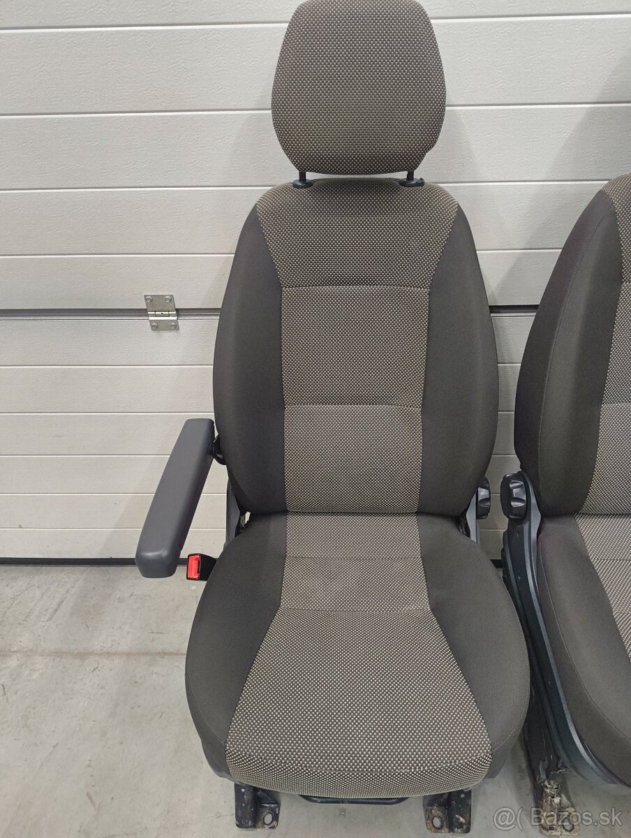 Predám čisto nové sedačky na Fiat Ducato - 3