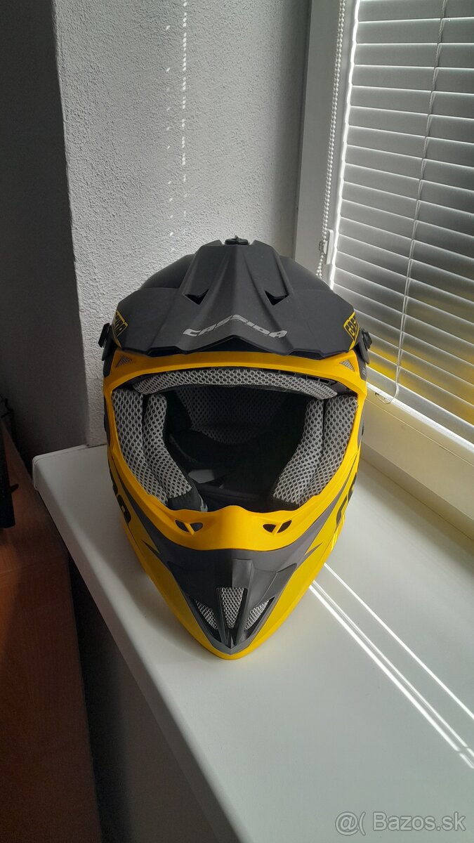 Prilba a okuliare - 3