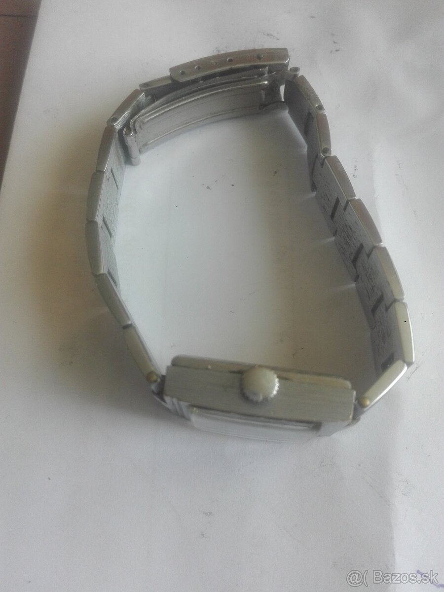 Predám dámske ruské náramkové hodinky LUCH - 3