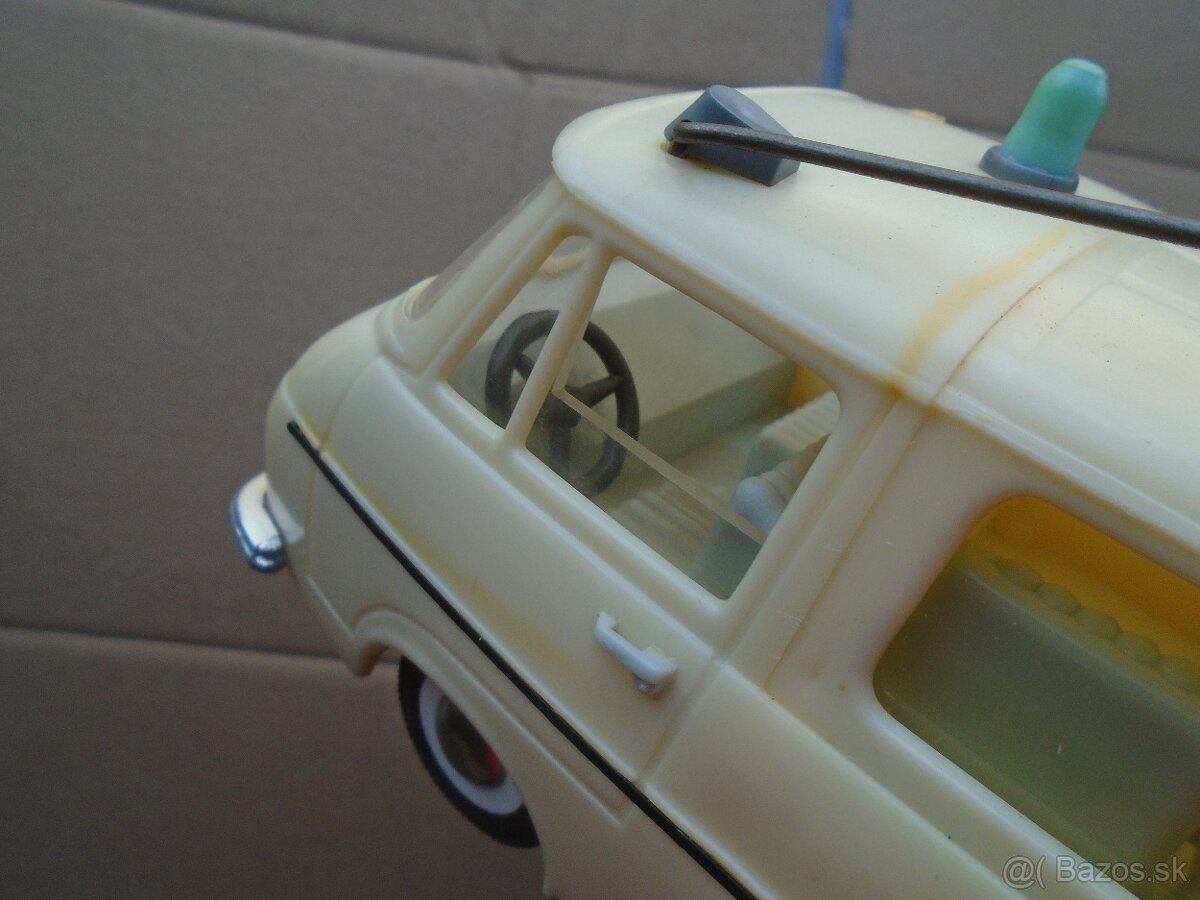 Stará Hračka škoda 1203 KDN - 3