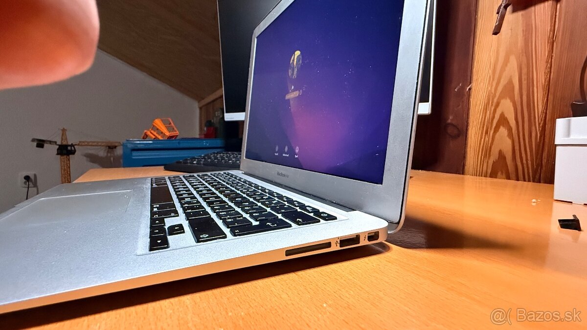 Macbook Air Early 2015 - 3