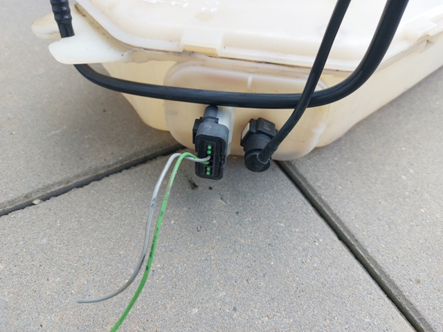 nádržka na Eolys peugeot 407 sw 2.0hdi 100kw rhr rok 2005 - 3