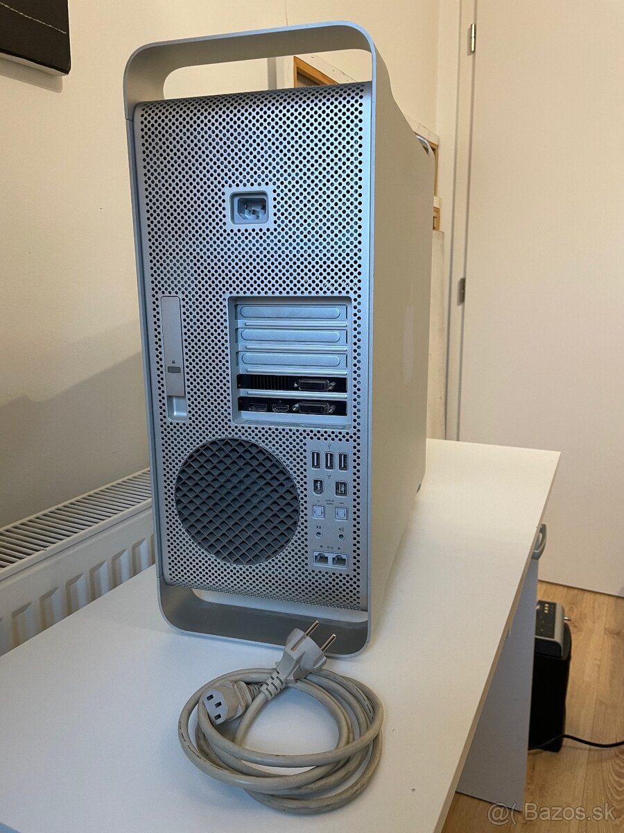 Apple Mac Pro 1,1 (Flash 2,1) - 2x Quad Xeon / Na diely - 3