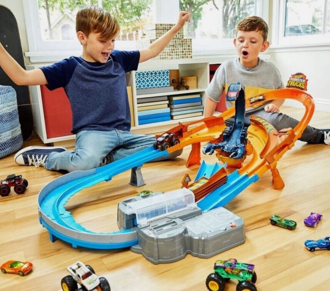 Hot Wheels Monter Trucks Scorpion Sting Raceway - 3