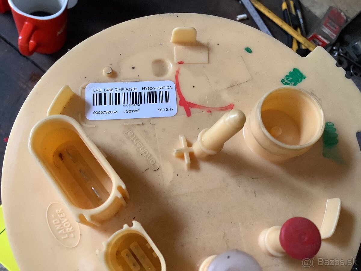 Defender,Discovery - 3