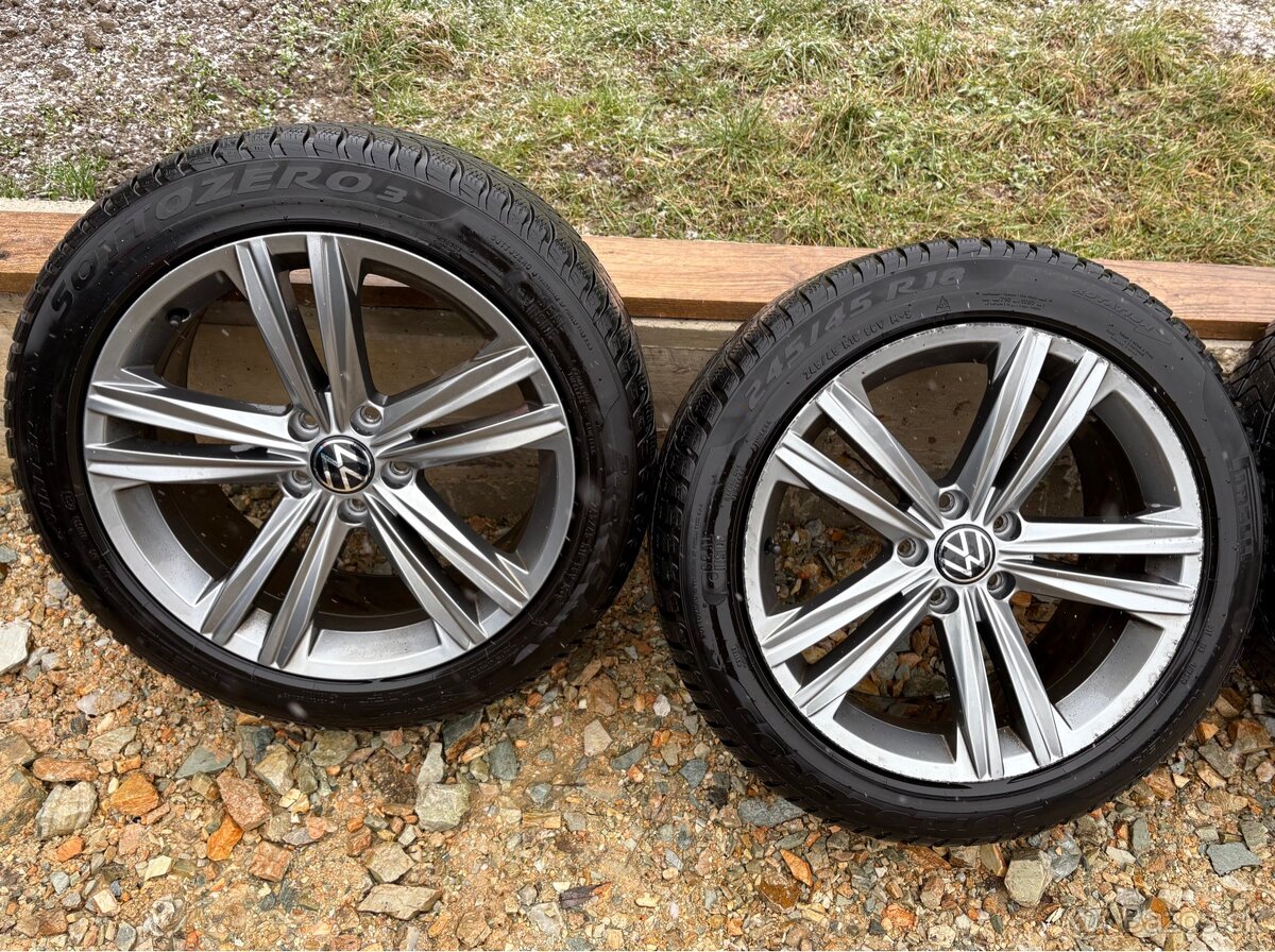 245/45 R18 96V 5x112 zimna sada - 3