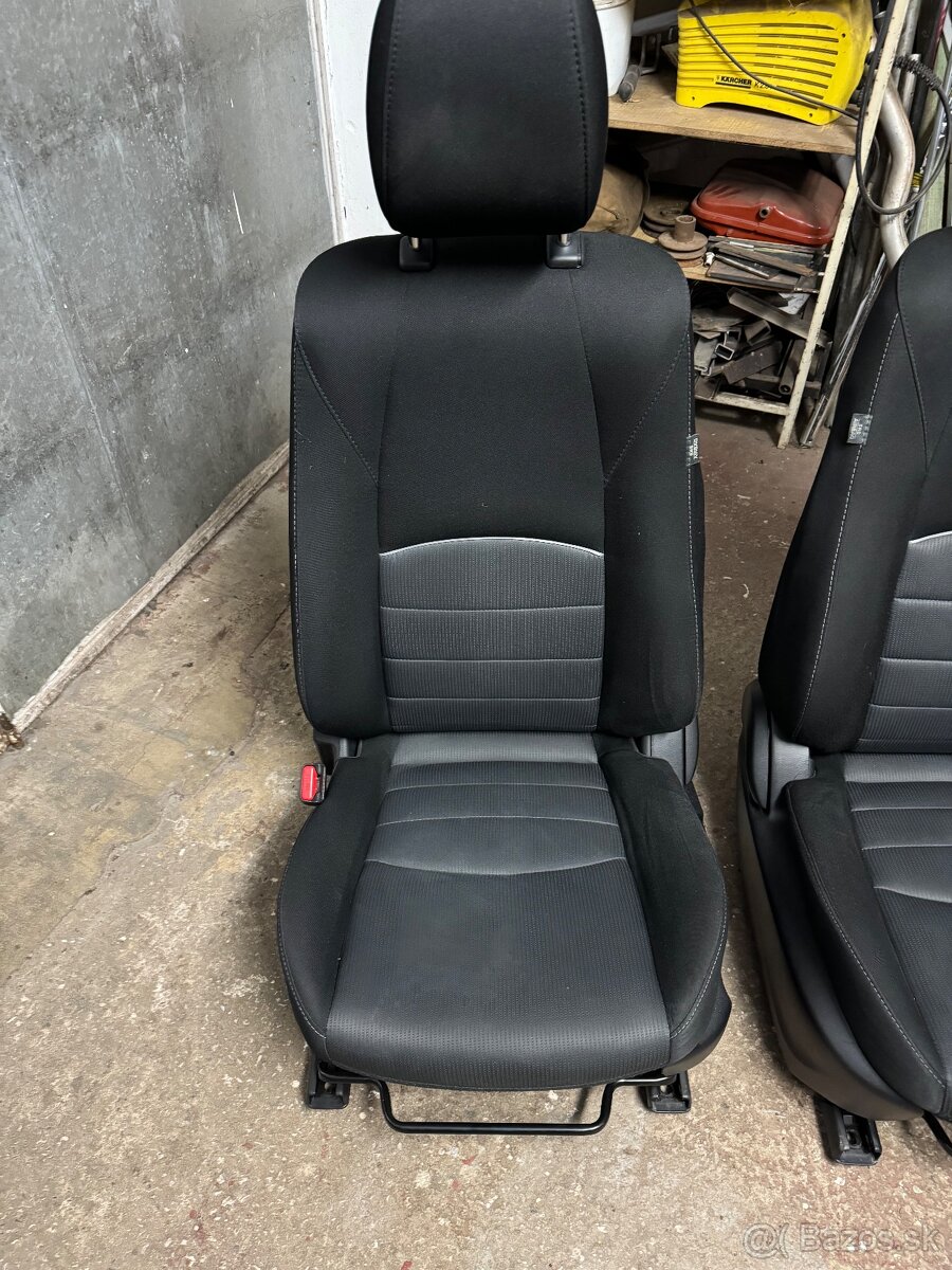 Predám sedadla Mazda CX 3 , CX 30 - 3