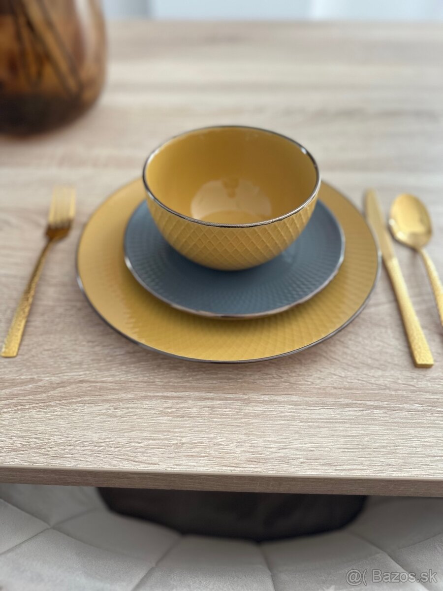 Sada tanierov + šálky - 3