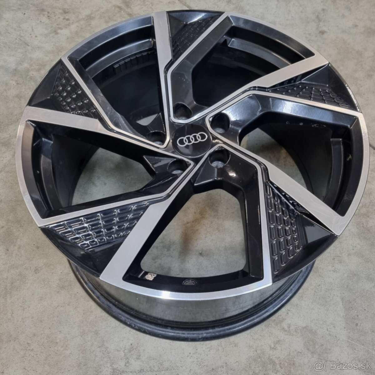 Hliníkové disky 5x112 R19 8,5J ET35 - 3