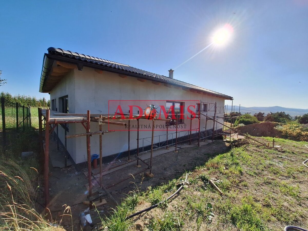 ADOMIS - predám pekný 5-izbový bungalov2, 123m2,Ortáše 607m2 - 3