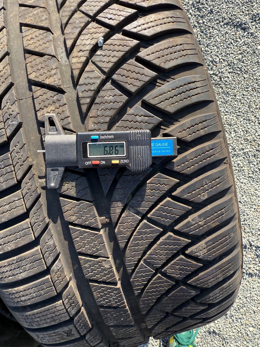 Kumho wintercraft wp72 245/45 r19 a 275/40r19 - 3