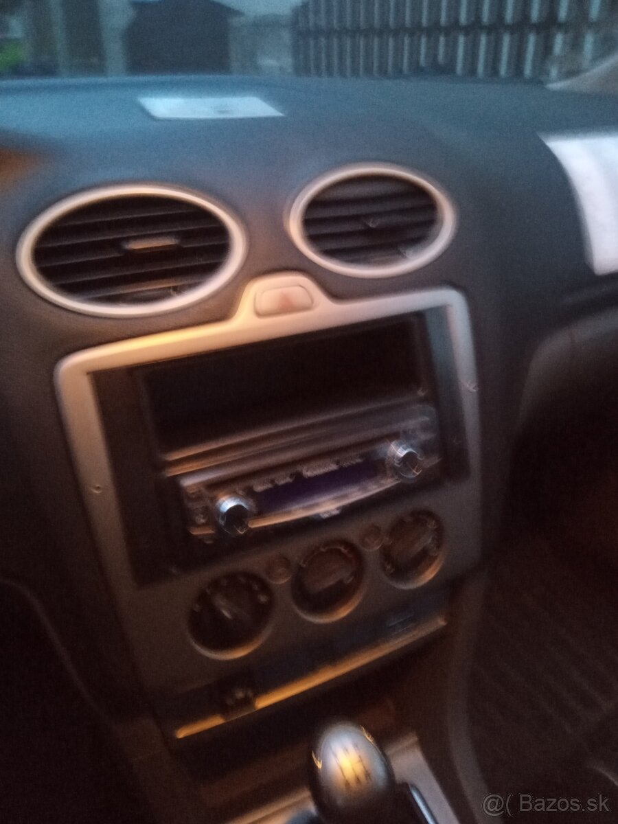 Ford FOCUS combi 1,6 LPG, r.v 2011 - 3