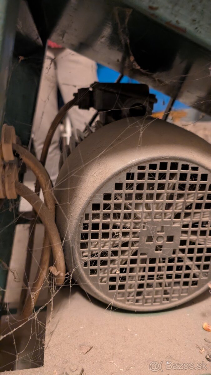 Hobľovačka na drevo - 3