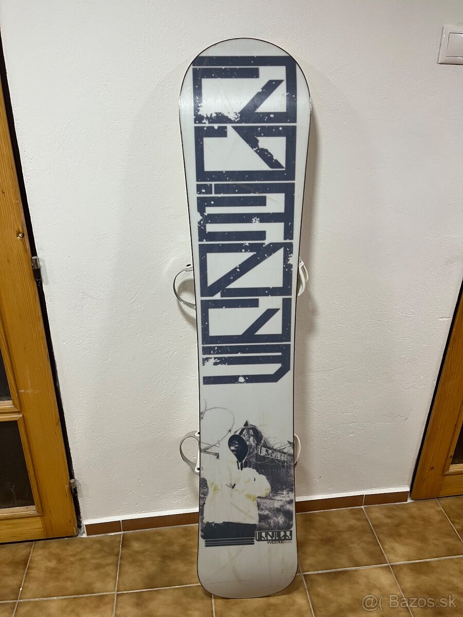 Snowboard s viazaním a topánkami - 3