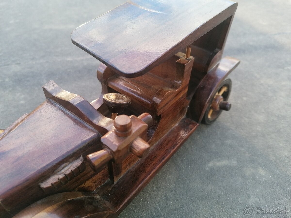 Predám starožitné drevené auto - 3