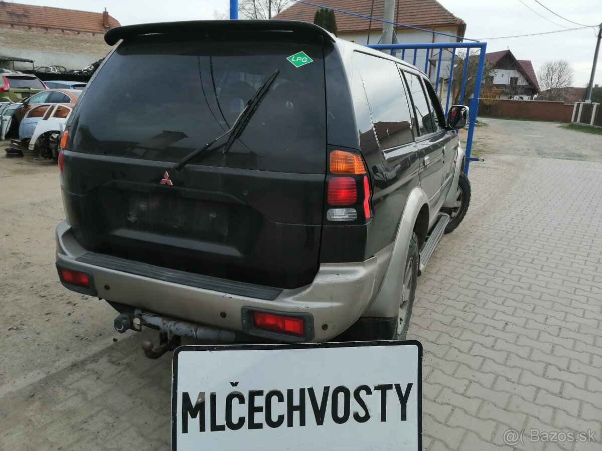 Mitsubishi Pajero Sport - 3