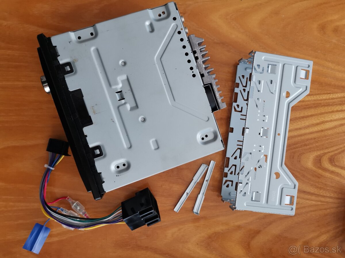 Pioneer MVH‑1400UB - 3