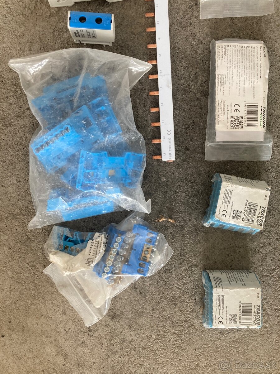 Elektro material zo stavby - istice,prudovy chranic,zasuvky - 3