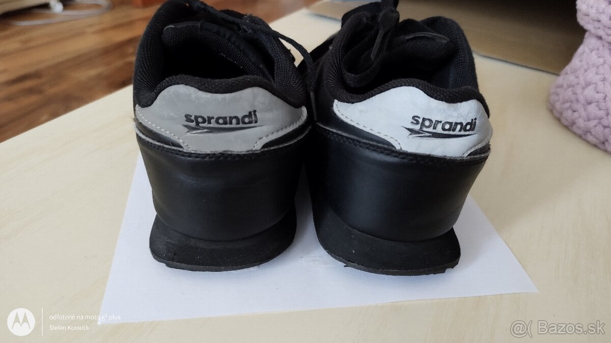 Predám detskú športovú obuv veľkosť 39, zachovalé - 3