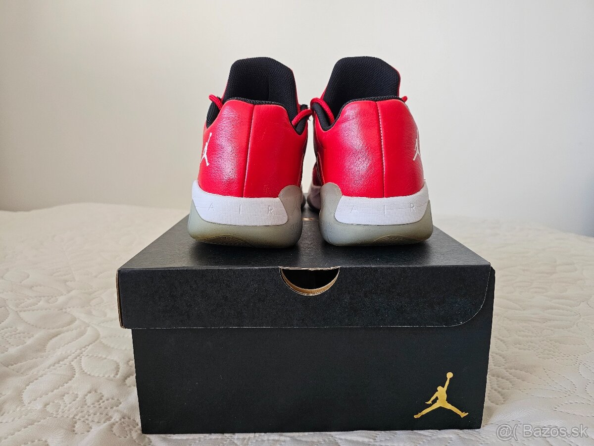 Pánske tenisky Jordan 11 CMFT University red, stav ako nové - 3