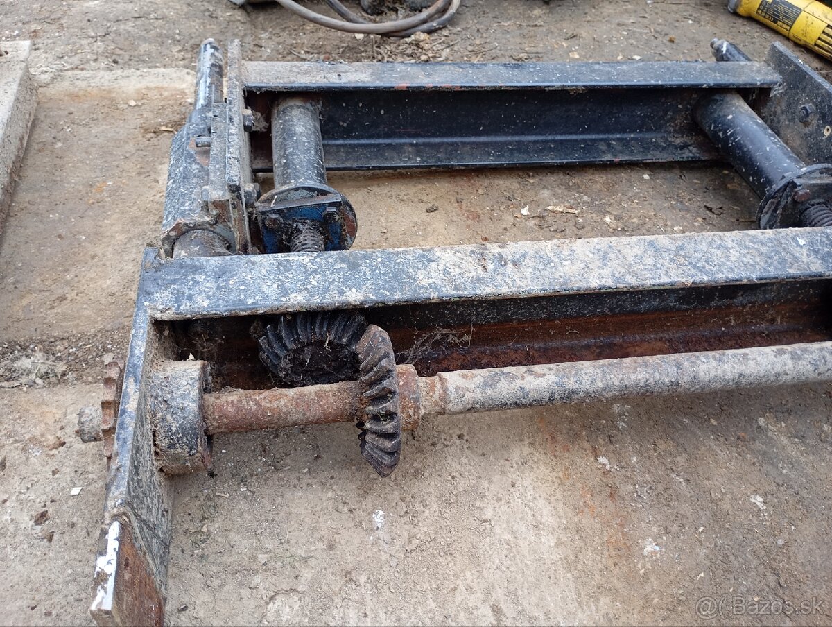 Zdvíhaci mechanizmus - 3