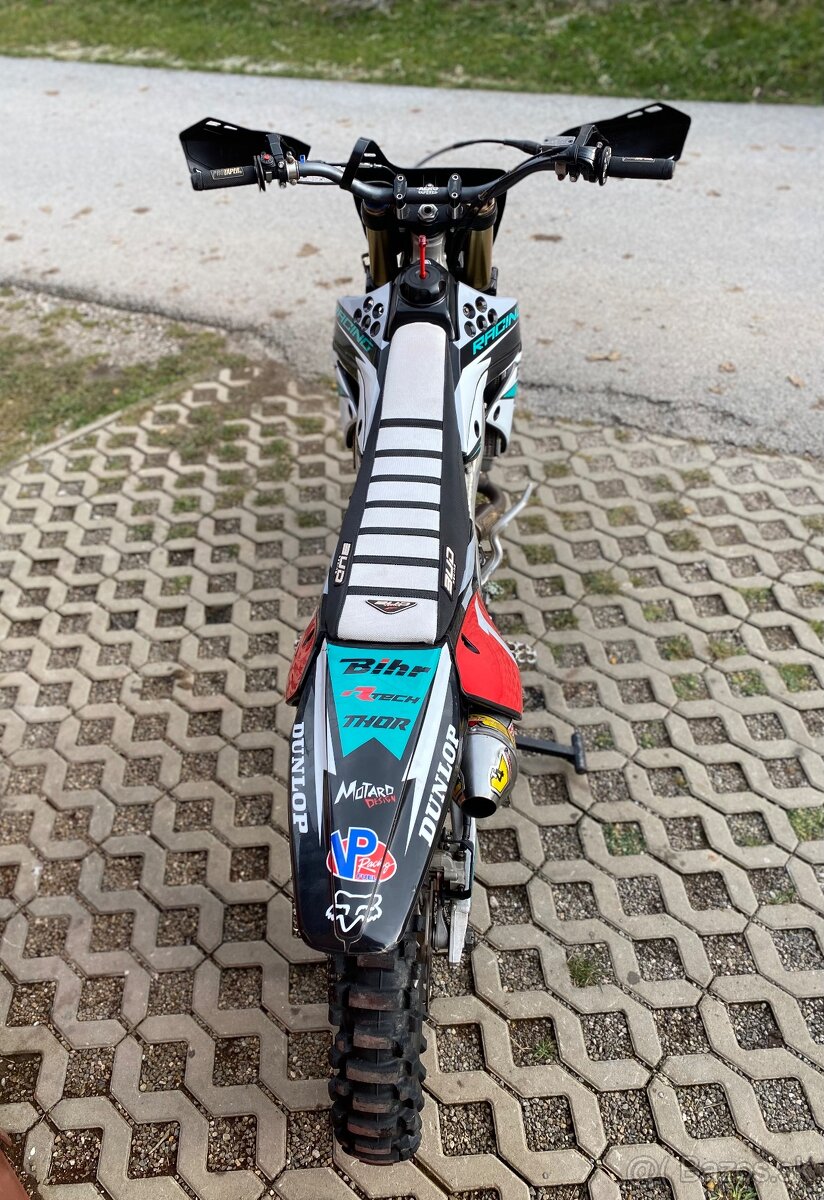 Kawasaki KXF 250 - 2011 - 3