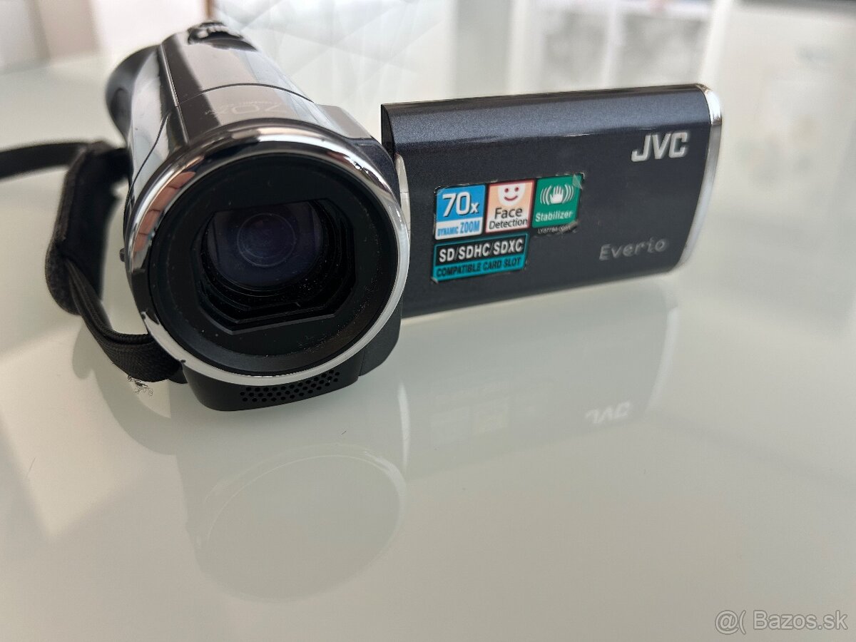 Predám kameru JVC - 3