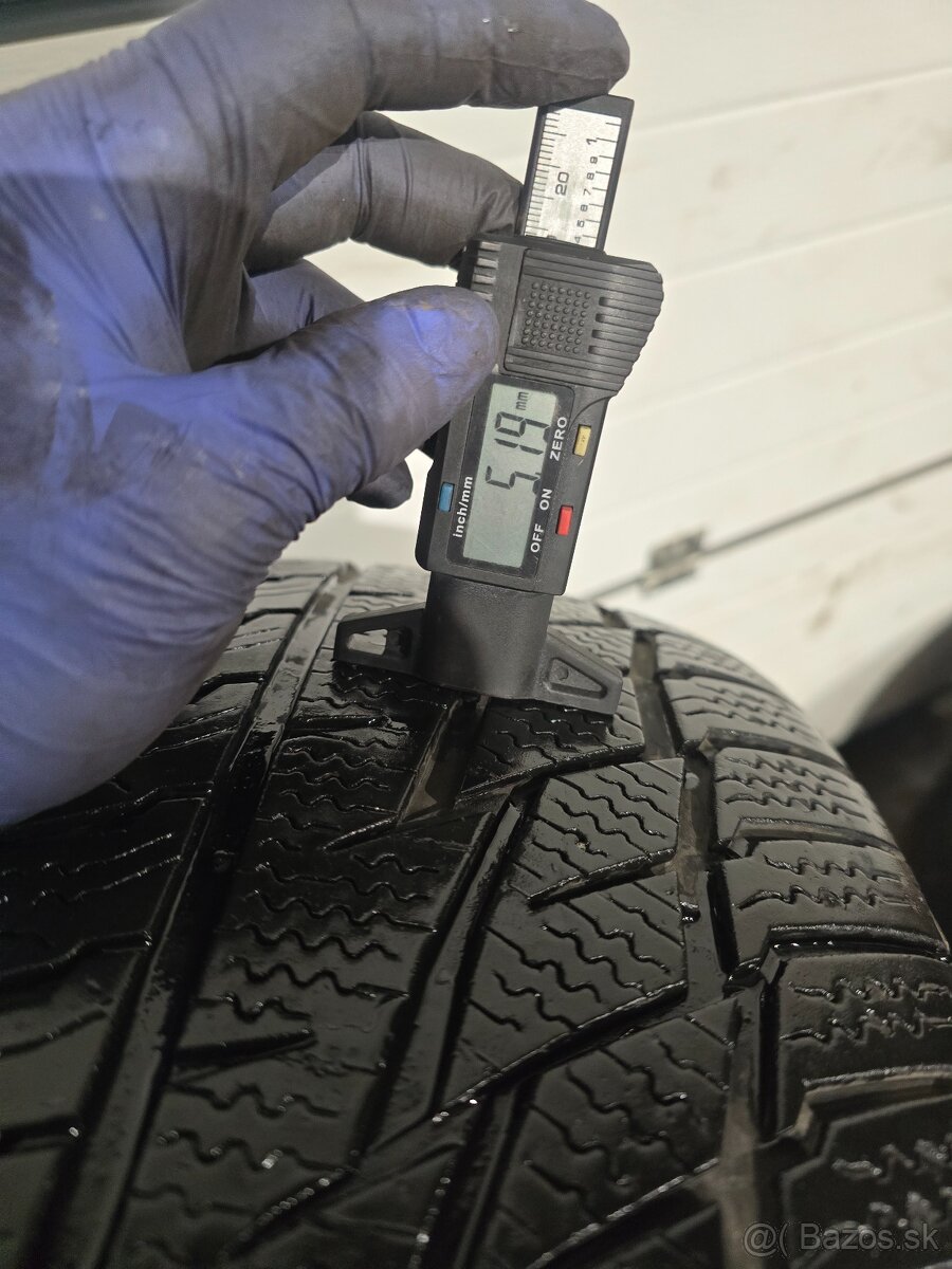 Zimné Pneu Nokian WRD4 215/60 R16 - 3