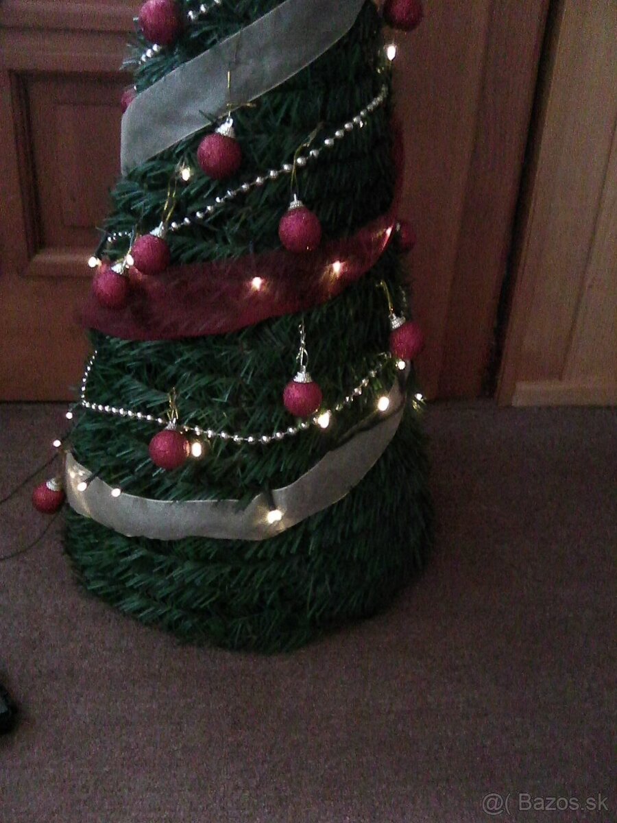 Predám pekný vianočný ihlan. - 3