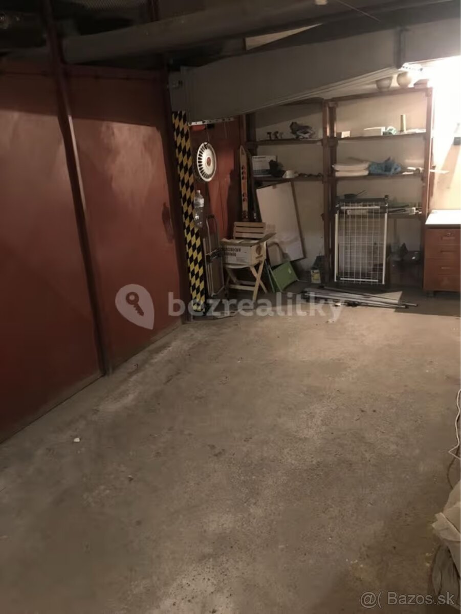 Garáž krytá súkromná Tehelná ulica, cca 20m2 - 3