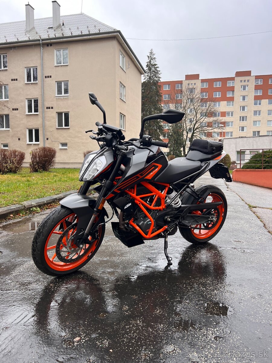 KTM Duke 125 , 2022 , 5244km - 3