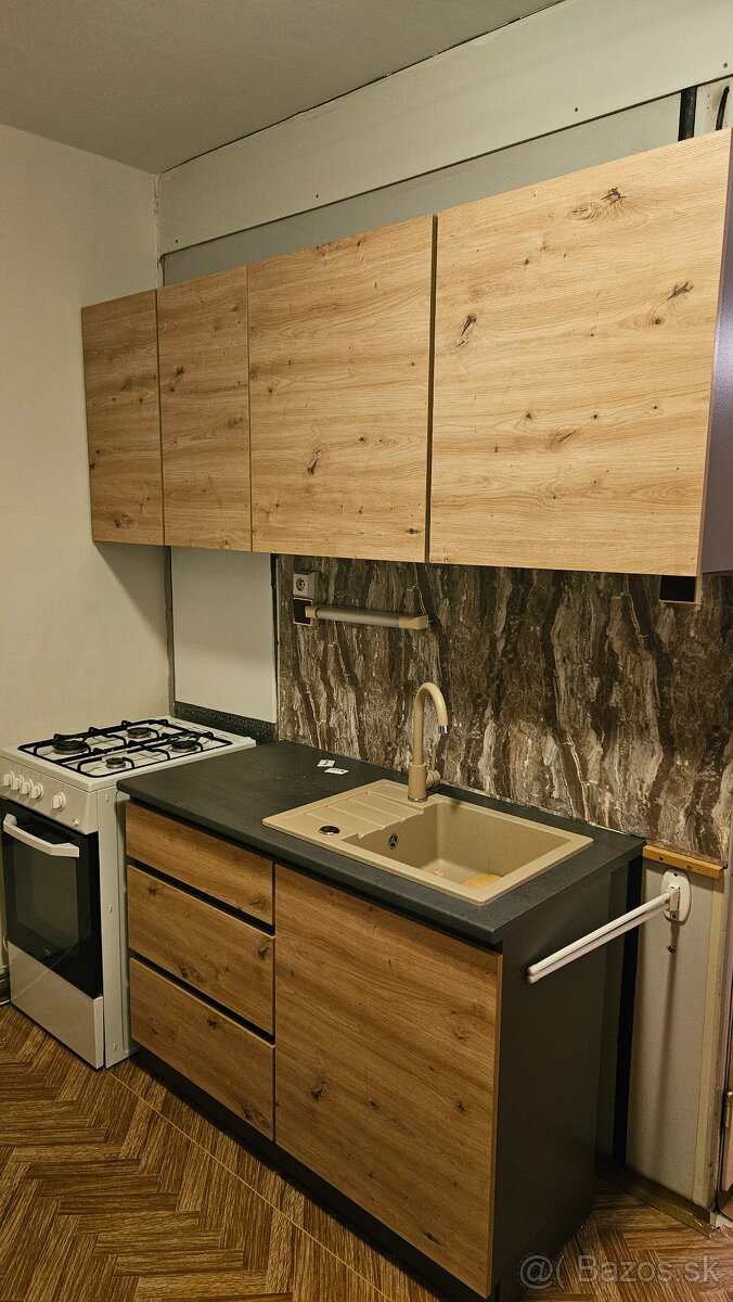 Prenájom 1 izbový byt s balkónom- Nová Lesná - 3