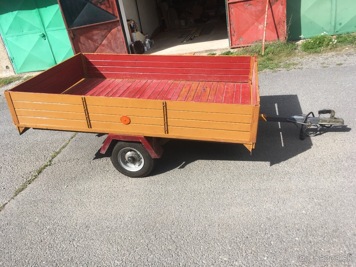 Prívesný vozík s malými kolesami. - 3