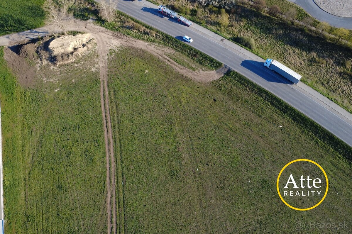Predám 3.665m2 komerčný stavebný pozemok na obchvate - 3